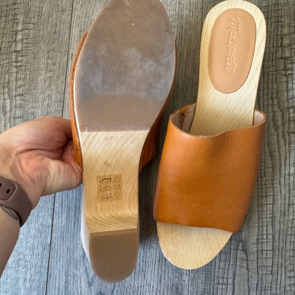 Madewell The Evelyn Slide Clog- Burnished Caramel- Size 8 - Picture 6 of 7